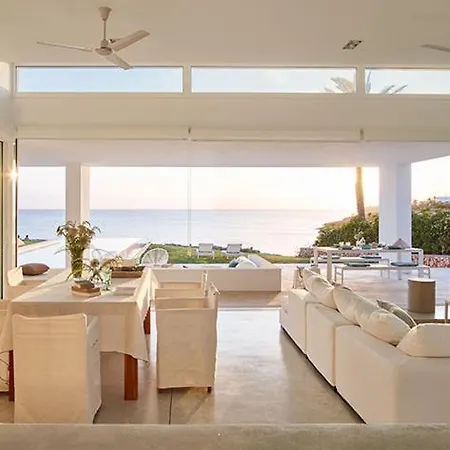 Primera Linea De Mar Con Yate 