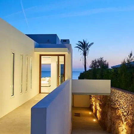 Primera Linea De Mar Con Yate 