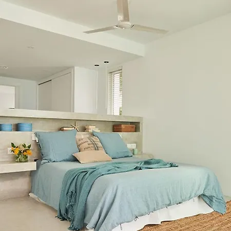 Primera Linea De Mar Con Yate 