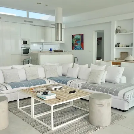 Villa Primera Linea De Mar Con Yate 