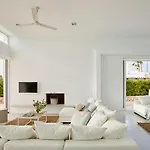 Primera Línea De Mar Con Yate De Lujo By Menorca Luxury Broker Villa Cap d'en Font
